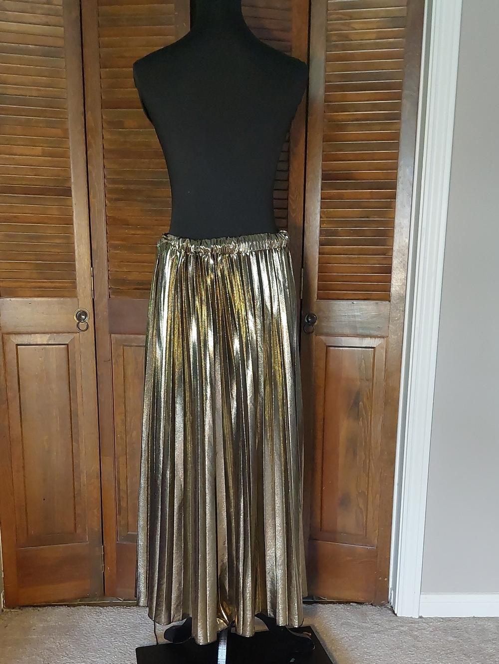 Gold Metallic Pleated Midi Skirt Sz 2x - Picture 5 of 9